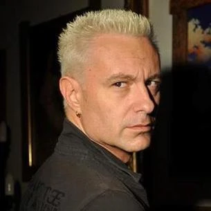 Rae Lil Sexy Petite Queen